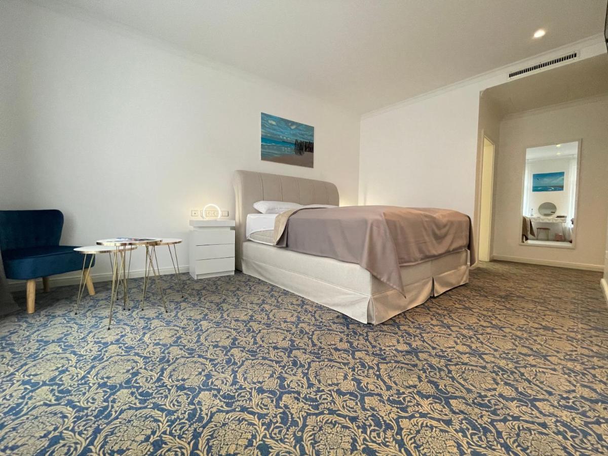 Art Hotel House One บาเดน-บาเดน ภายนอก รูปภาพ